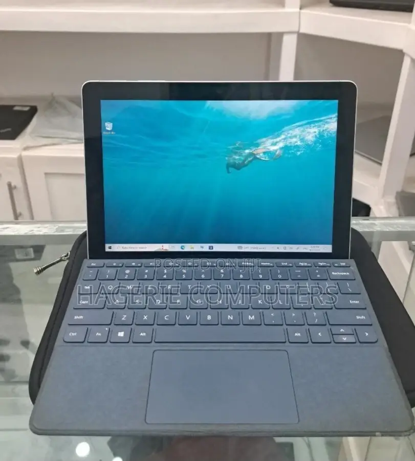 New Laptop Microsoft Surface 4GB Intel Celeron SSD 60GB
