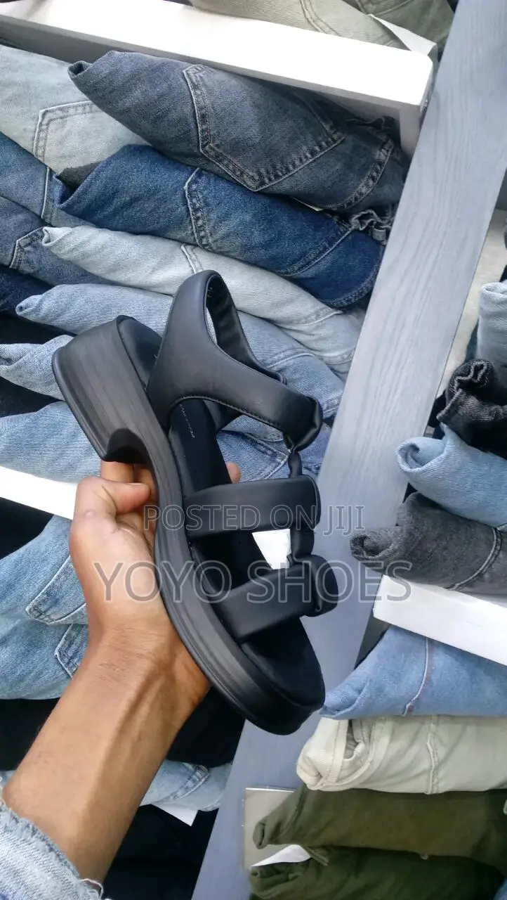 New Fashion Flat Shoes