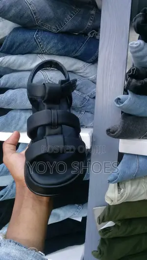 New Fashion Flat Shoes
