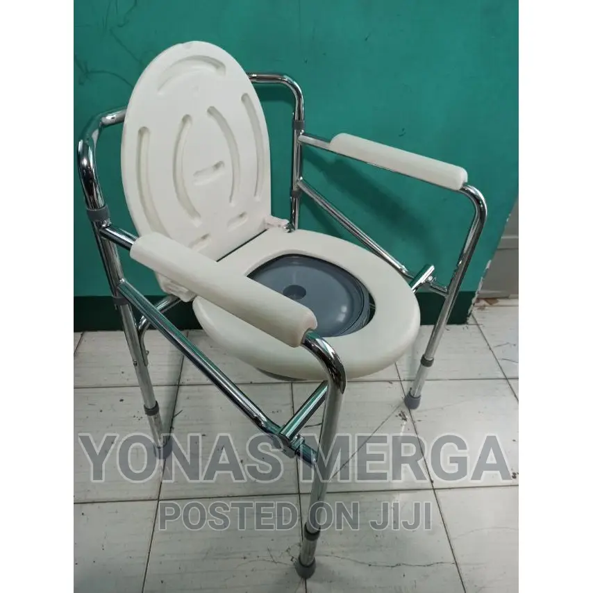 Adjustable Height Foldable Toilet Chair(FREE BUCKET)