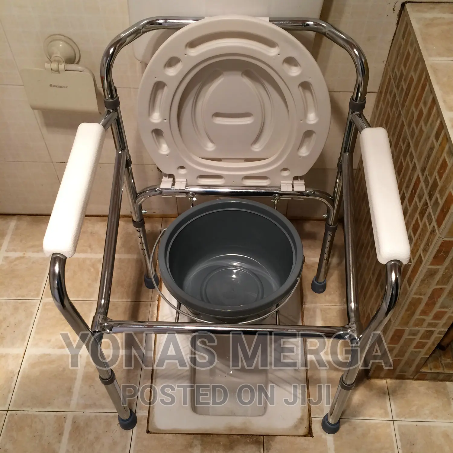 2-In1 Foldable Bath Shower Chair Waterproof Commode Chair