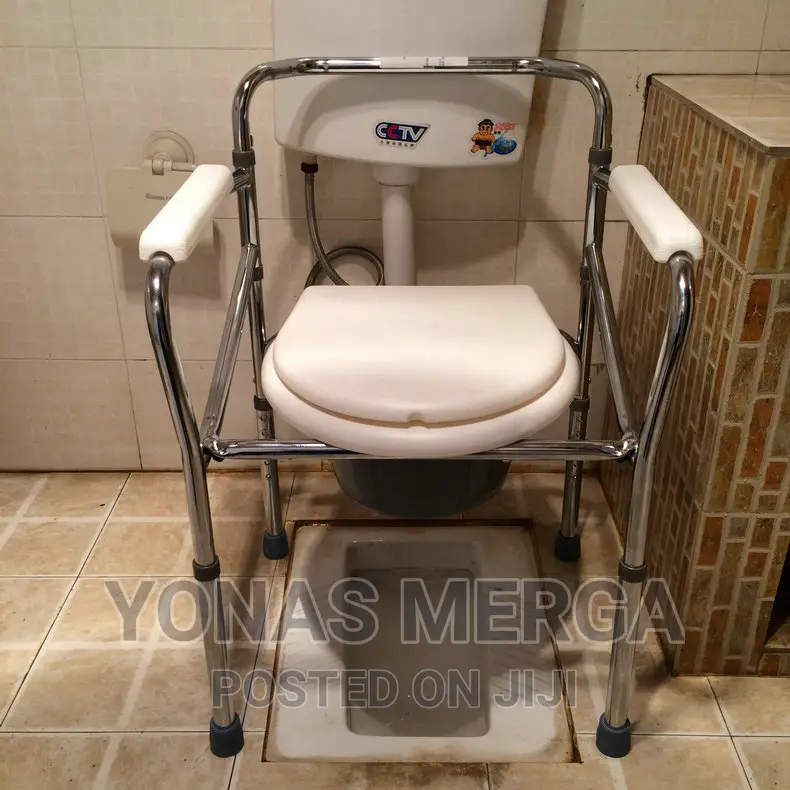 Toilet Chair Removable Bucket for Cleaning Purpose