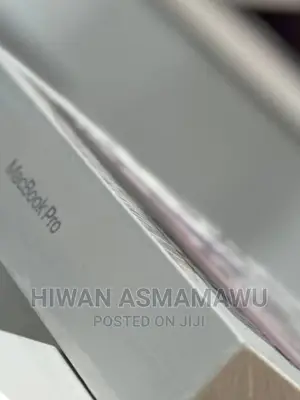 Photo - New Laptop Apple MacBook Pro M1 8GB Apple M1 Pro SSD 512GB