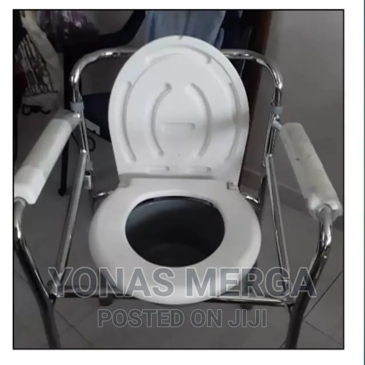 Comfortable Toilet Shower Chair Adjustable Height 44-55cm