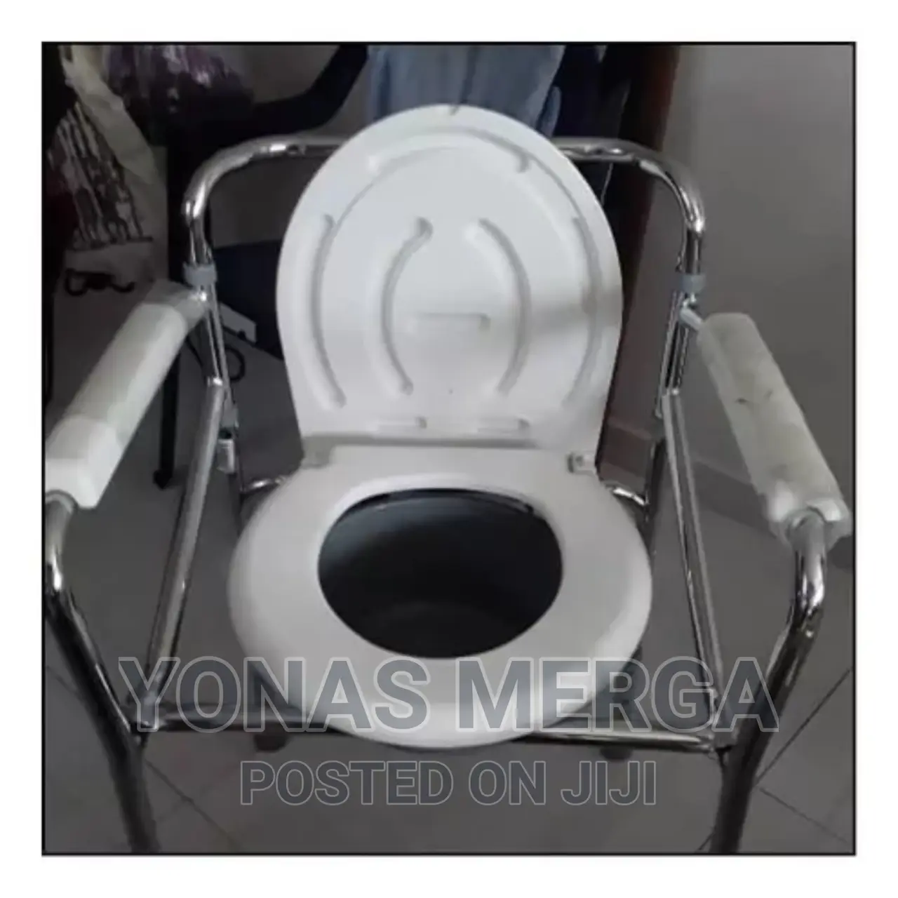 Comfortable Toilet Shower Chair Adjustable Height 44-55cm
