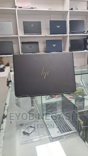 Photo - New Laptop HP Spectra 13 16GB Intel Core I7 SSD 1T