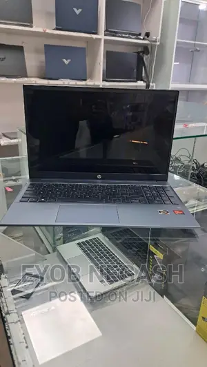 New Laptop HP Pavilion Dv5 8GB AMD Ryzen 5 SSD 512GB