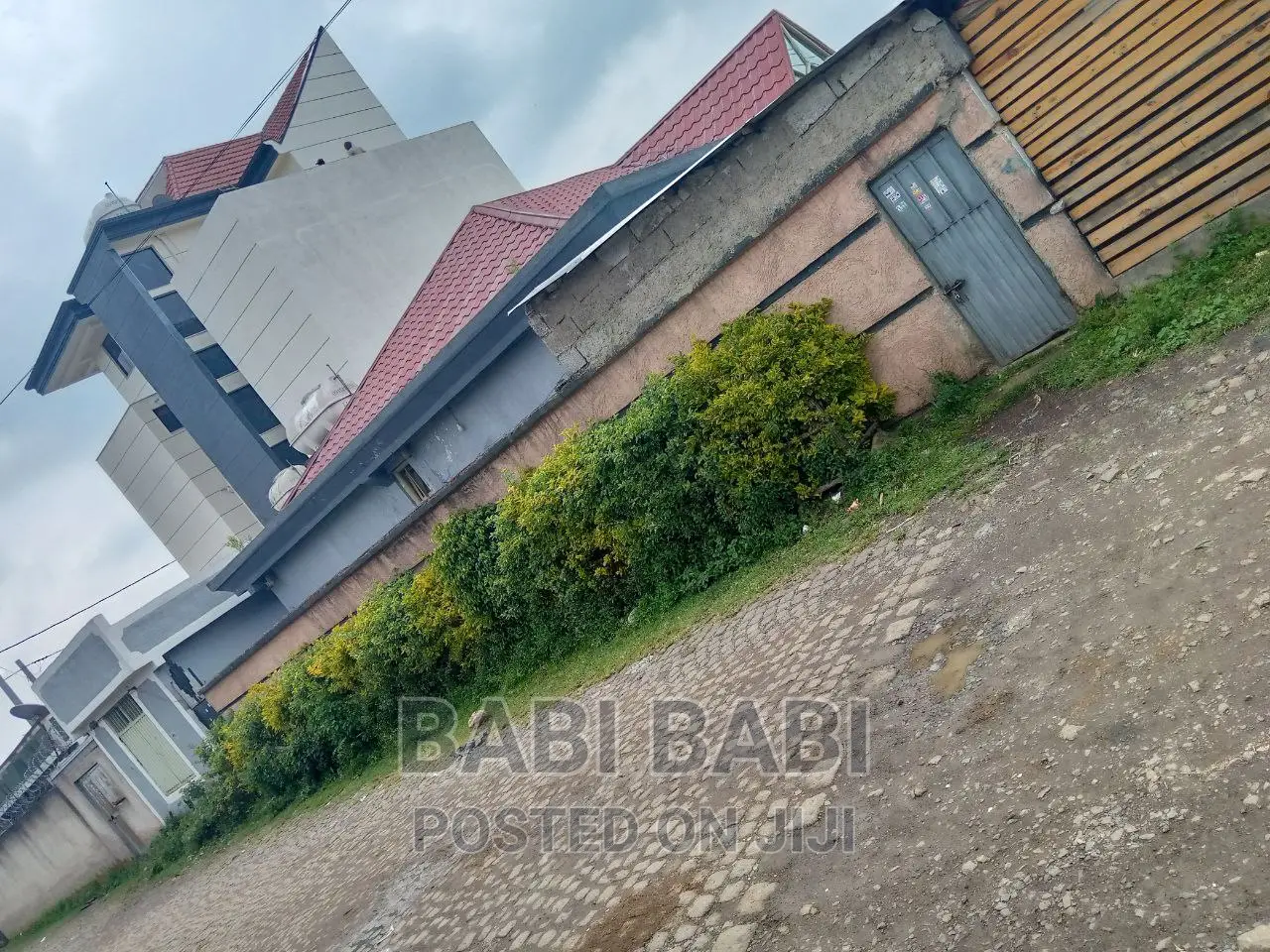 7bdrm House in ጀሞ አካባቢ, Nifas Silk-Lafto for sale