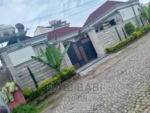 5bdrm House in ጀሞ አንበሳ ጋራጅ አከባቢ, Nifas Silk-Lafto for sale