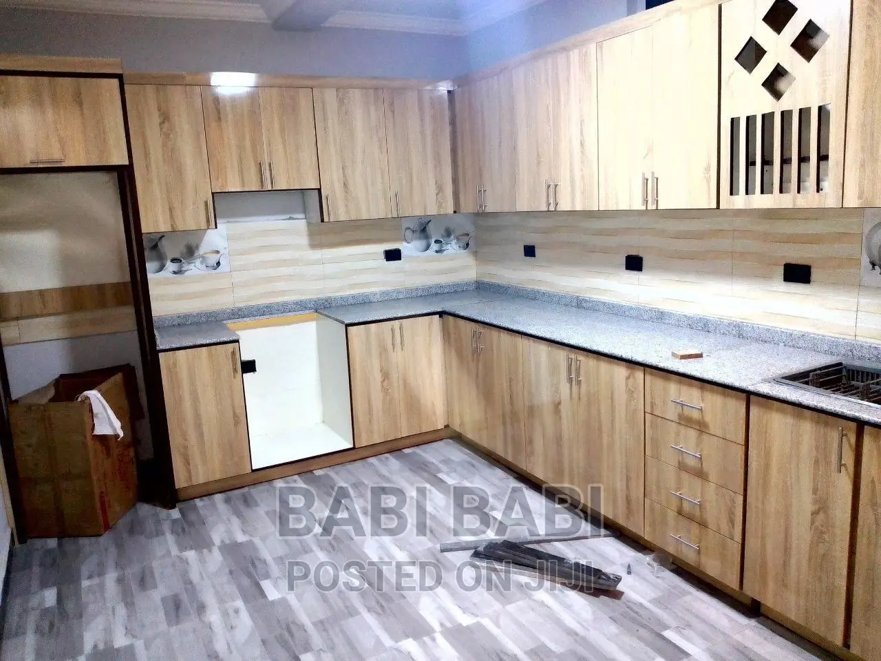 5bdrm House in ጀሞ አንበሳ ጋራጅ አከባቢ, Nifas Silk-Lafto for sale