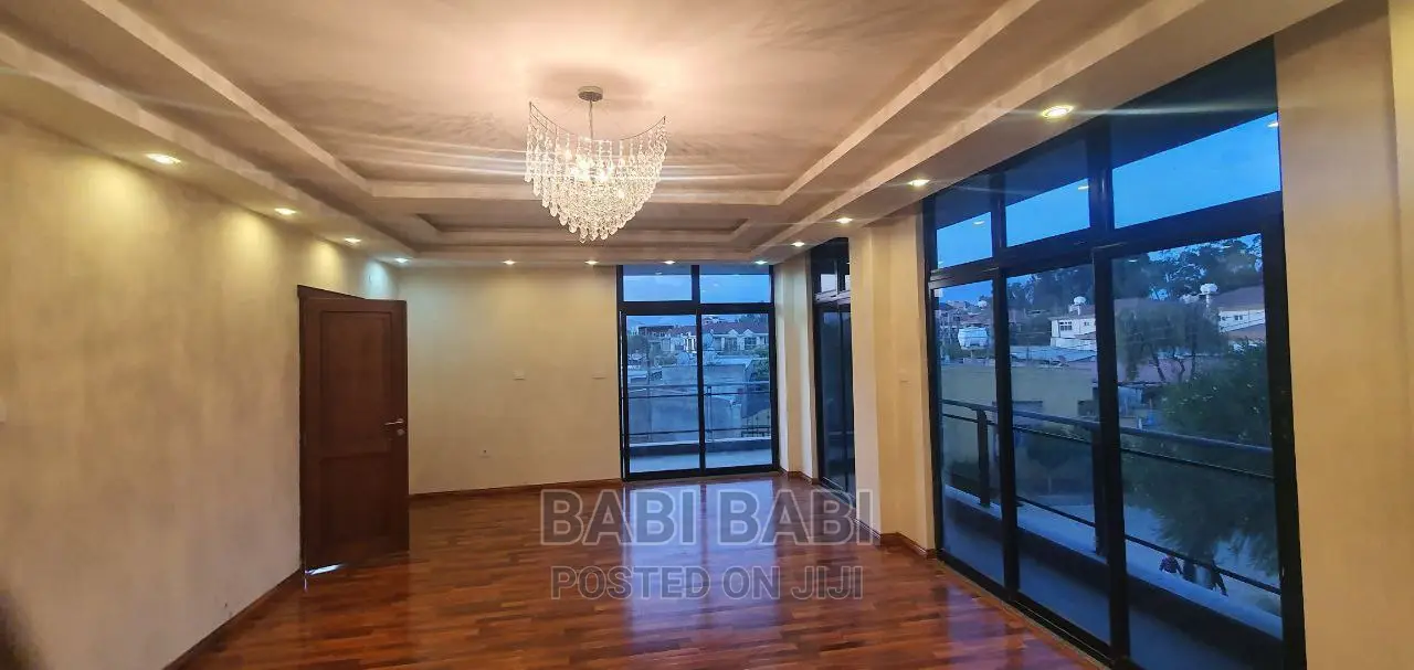 9bdrm House in ጀርመን አደባባይ አካባቢ, Nifas Silk-Lafto for sale