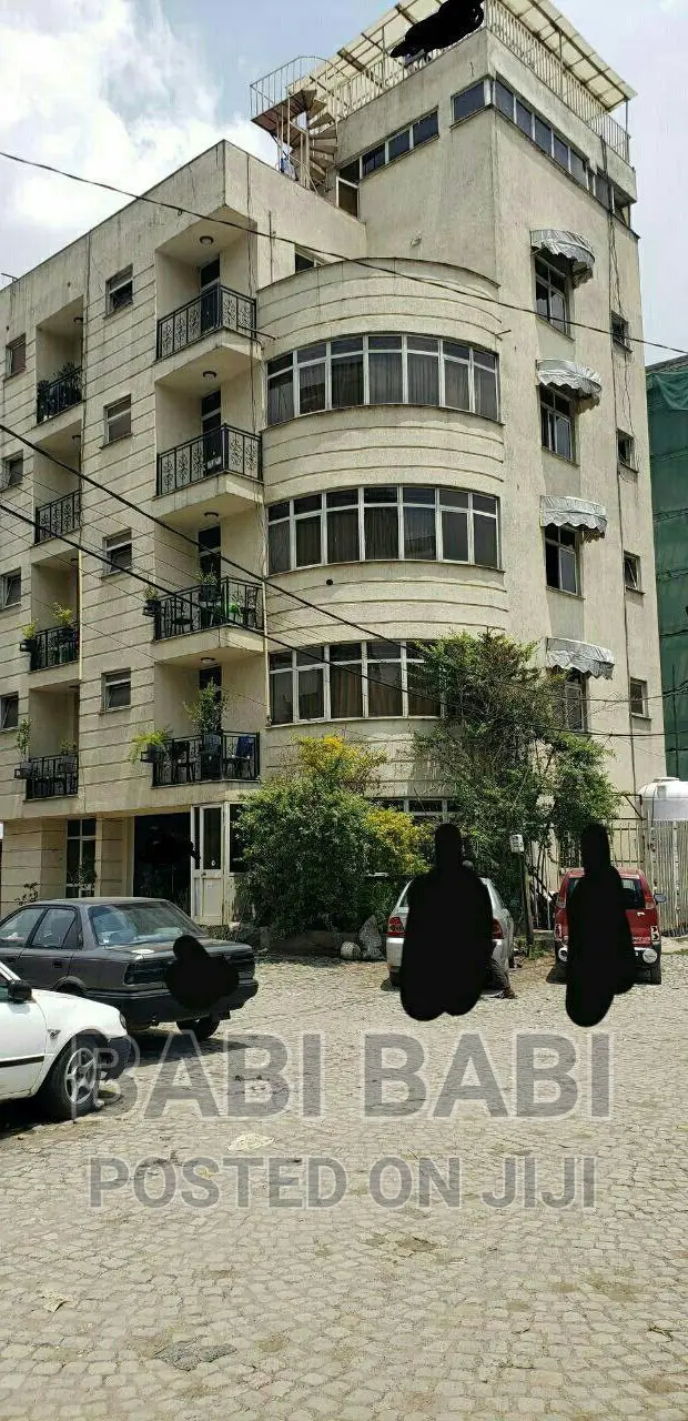 10bdrm House in አየር ጤና ግራር አከባቢ, Nifas Silk-Lafto for sale