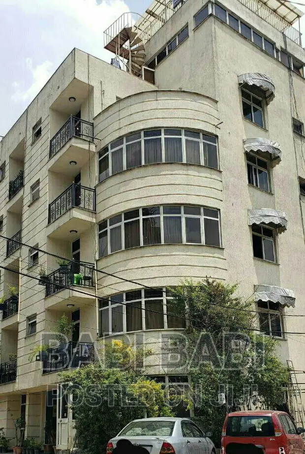 10bdrm House in አየር ጤና ግራር አከባቢ, Nifas Silk-Lafto for sale