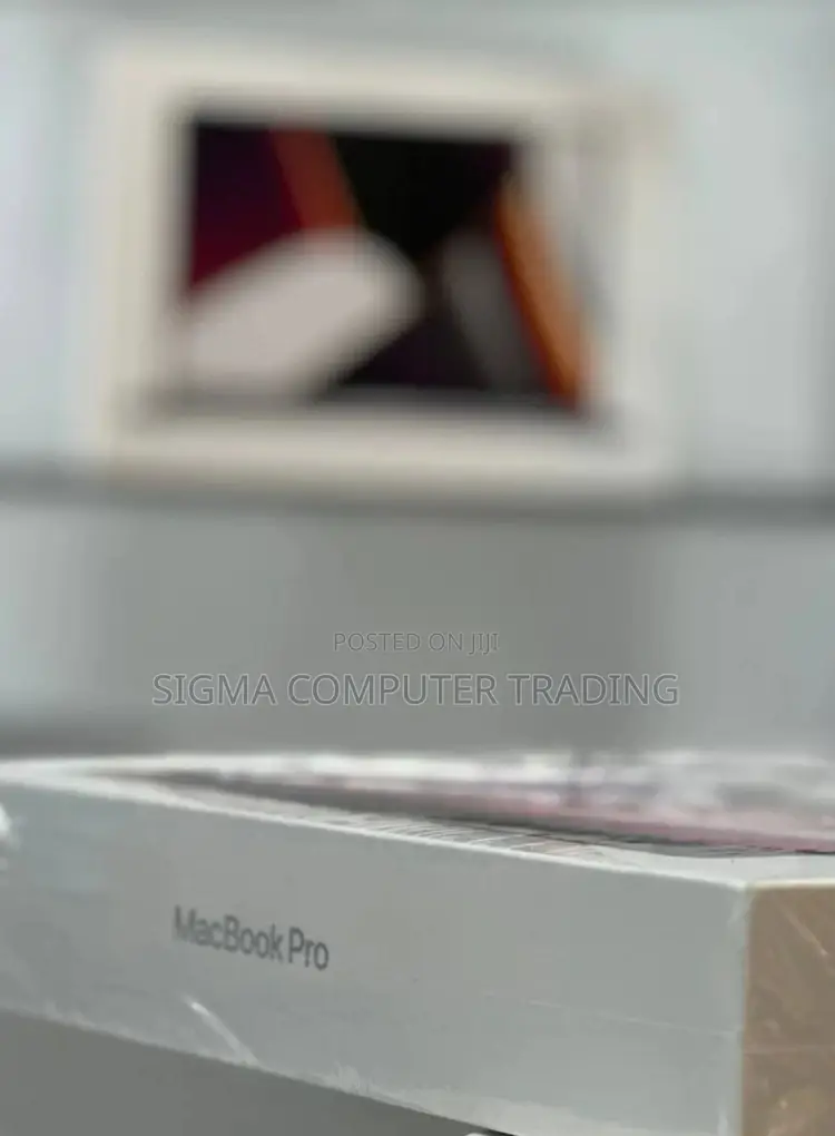 New Laptop Apple MacBook Pro M1 8GB Apple M1 SSD 512GB