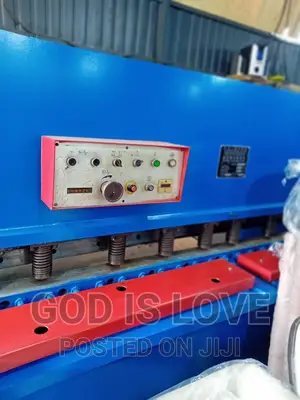 ላሜራ ማጠፊያ እና መቁረጫ