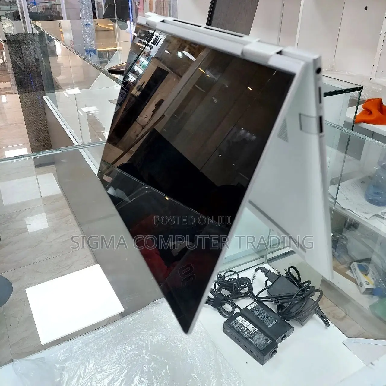 New Laptop HP Envy X360 8GB Intel Core I7 SSD 512GB