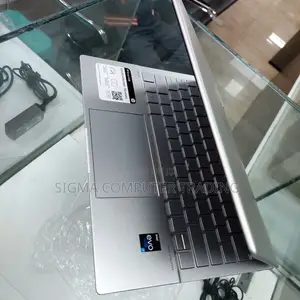 New Laptop HP Envy X360 8GB Intel Core I7 SSD 512GB