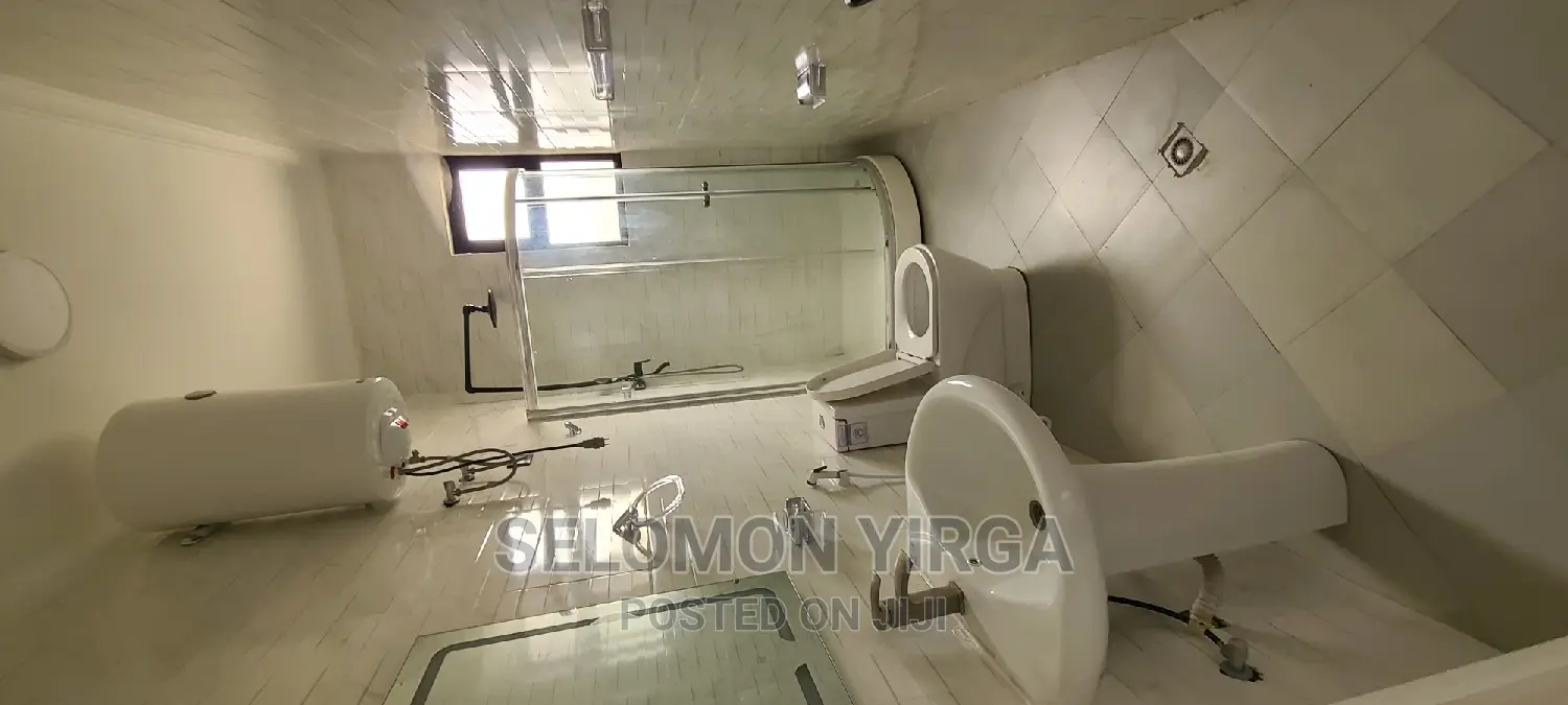 4bdrm Villa in አድስ አበባ, Yeka for sale