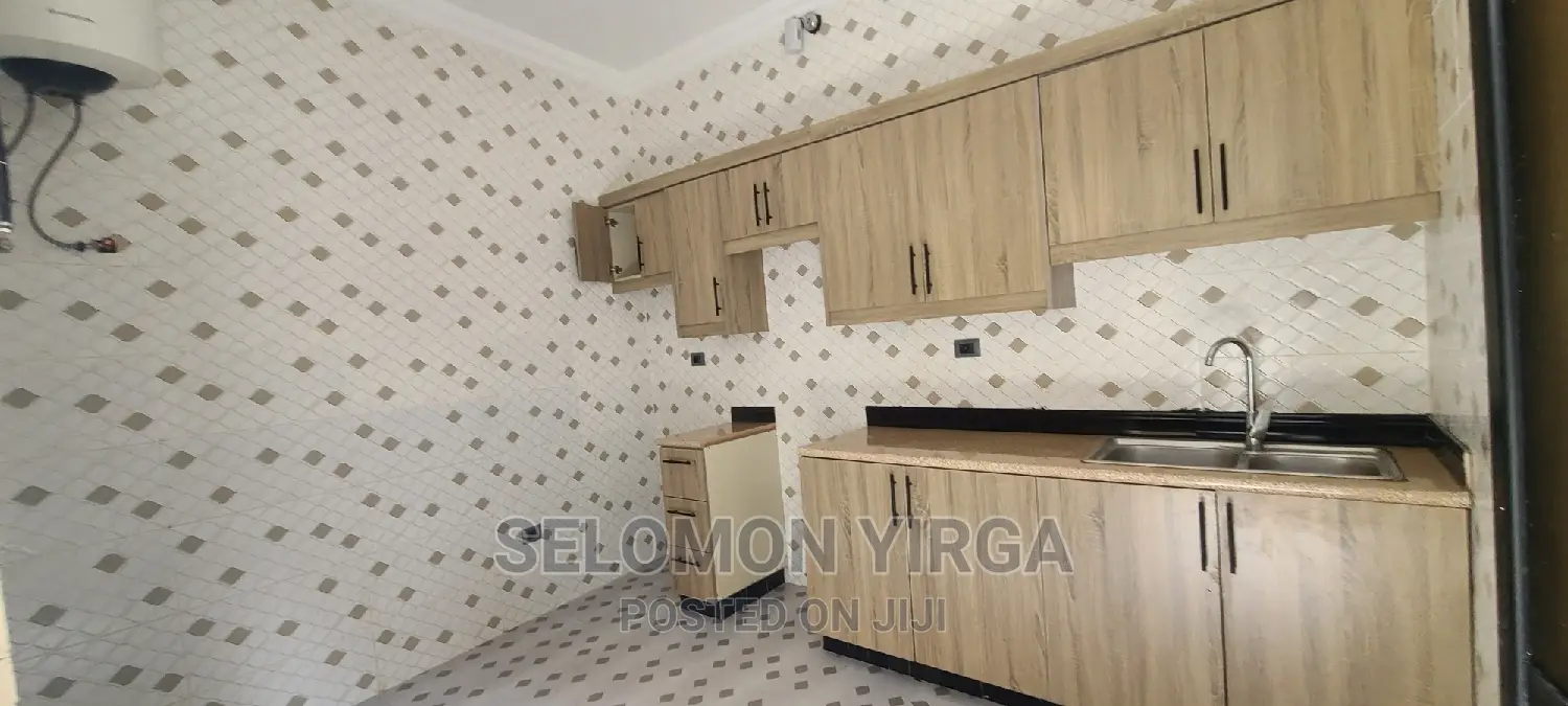 4bdrm Villa in አድስ አበባ, Yeka for sale