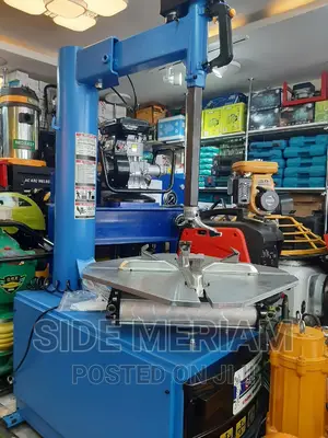 Tyre Changer Machine