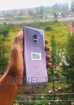 Photo - Samsung Galaxy S9 64 GB Purple