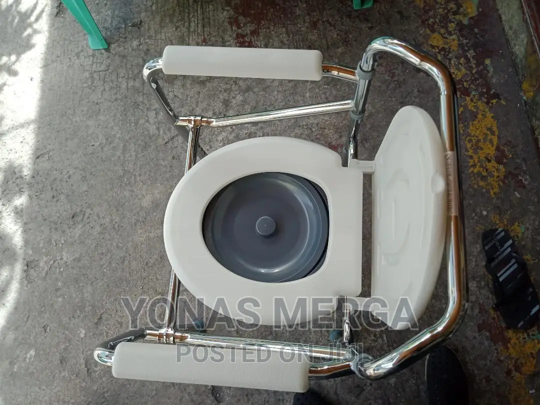 Commode Chair Home Use and Hospital Use