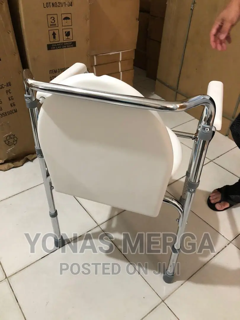 Commode Chair Skeleton Type