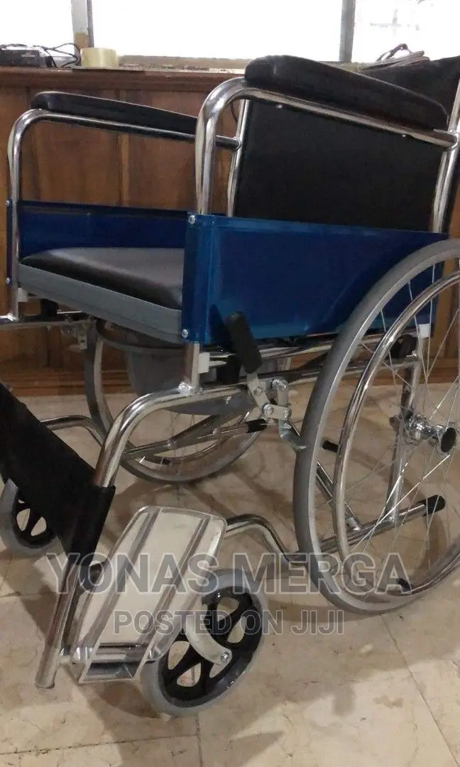 Black and Silver 85 X 50 X 42 Cm Commode Wheelchair