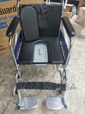 Commode Wheelchair Facilitate Balance Stability While Walk