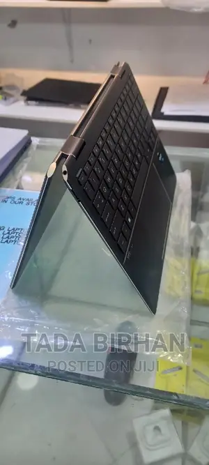 New Laptop HP Spectra 13 16GB Intel Core I7 SSD 512GB