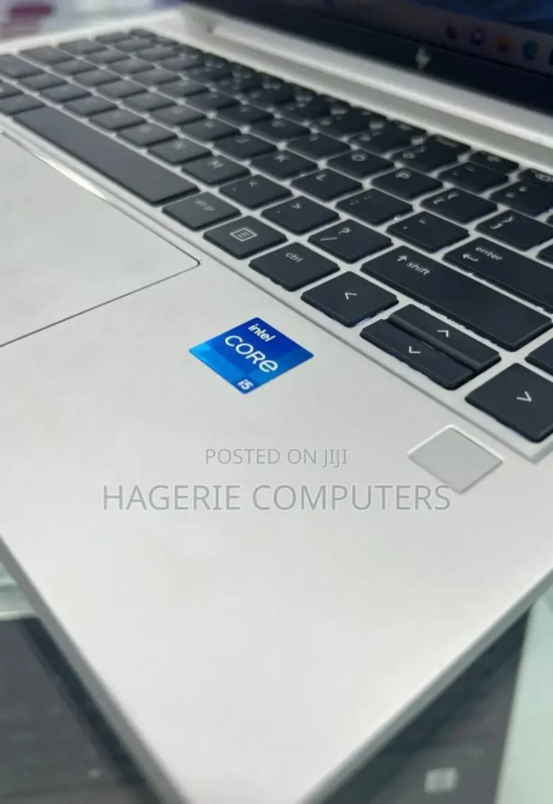 New Laptop HP EliteBook 840 G8 8GB Intel Core I5 SSD 512GB