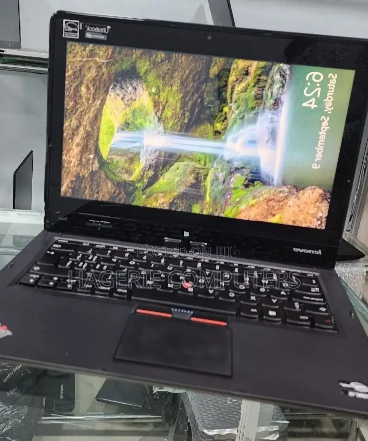 New Laptop Lenovo 4GB Intel Core I5 SSD 256GB