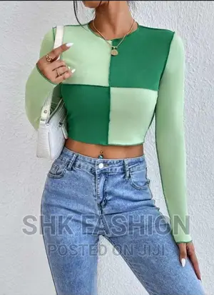 Photo - Contrast Stitch Colorblock Crop Tee