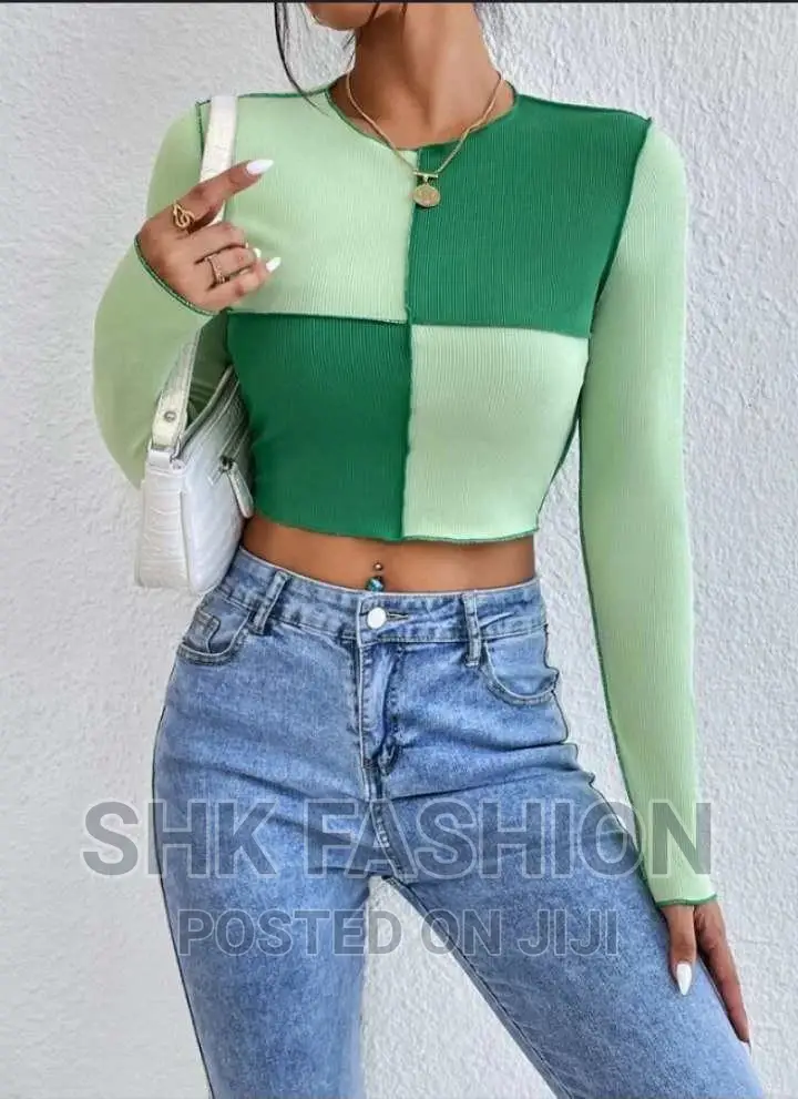 Contrast Stitch Colorblock Crop Tee