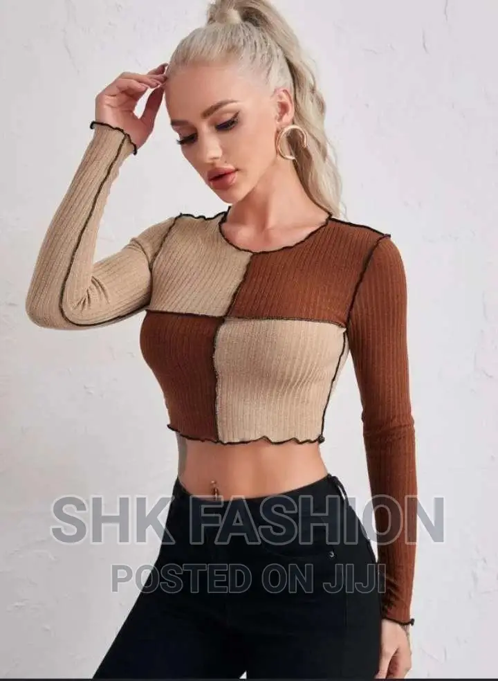 Contrast Stitch Colorblock Crop Tee