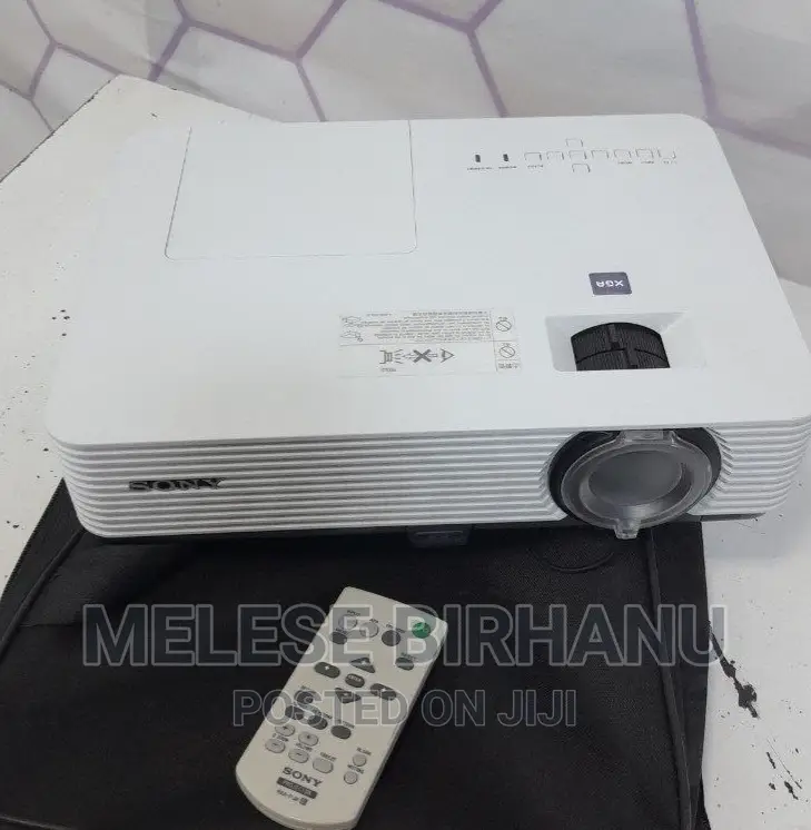 Dubay Used Sony VPL-DX221 Projector