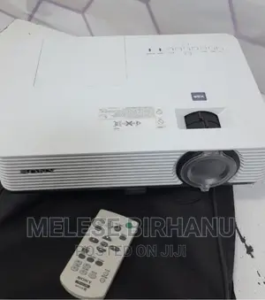 Dubay Used Sony VPL-DX221 Projector