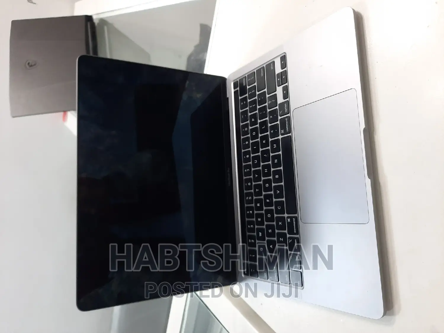 New Laptop Apple MacBook Pro 2020 16GB Intel Core I5 SSD 1T