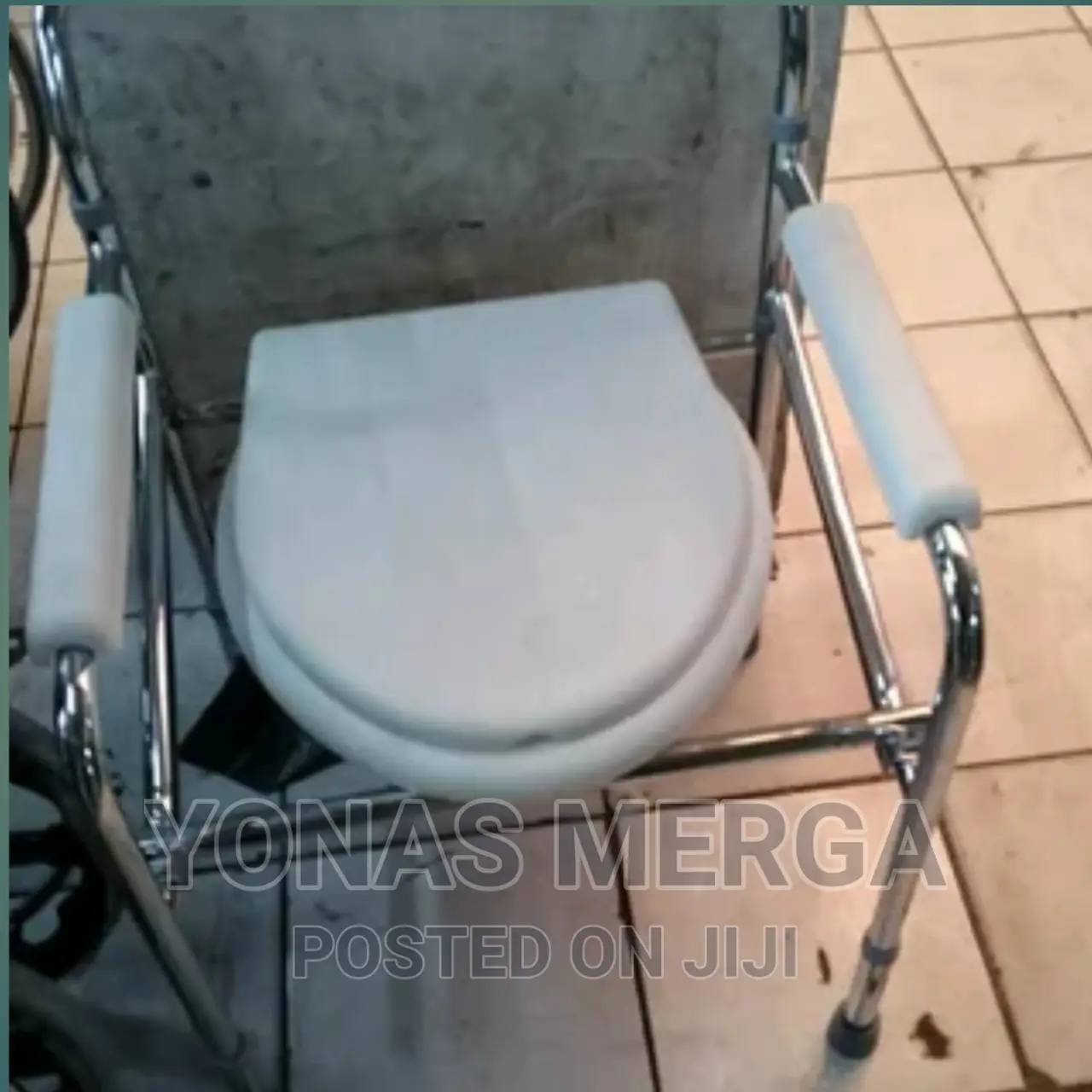 High Quality Manuafacturer Folding Toilet Chair