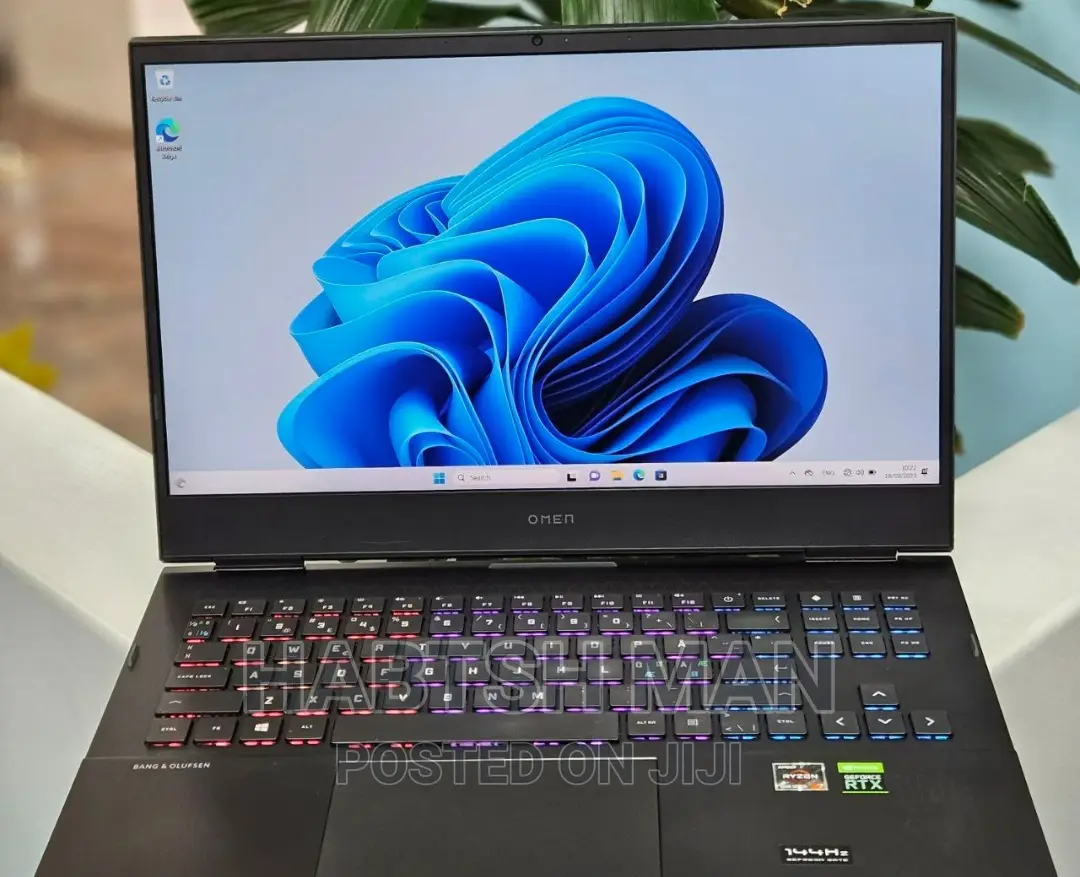 New Laptop HP Omen 15 16GB AMD Ryzen 7 SSD 512GB