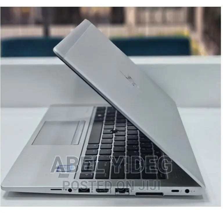 New Laptop HP EliteBook 830 16GB Intel Core I7 SSD 512GB