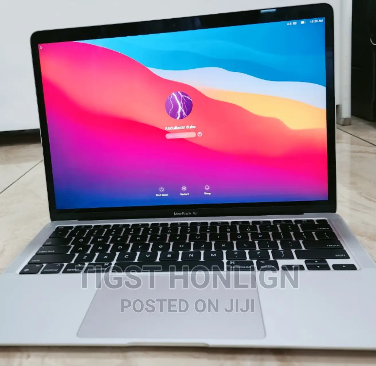 New Laptop Apple MacBook Air 8GB Apple M1 SSD 256GB