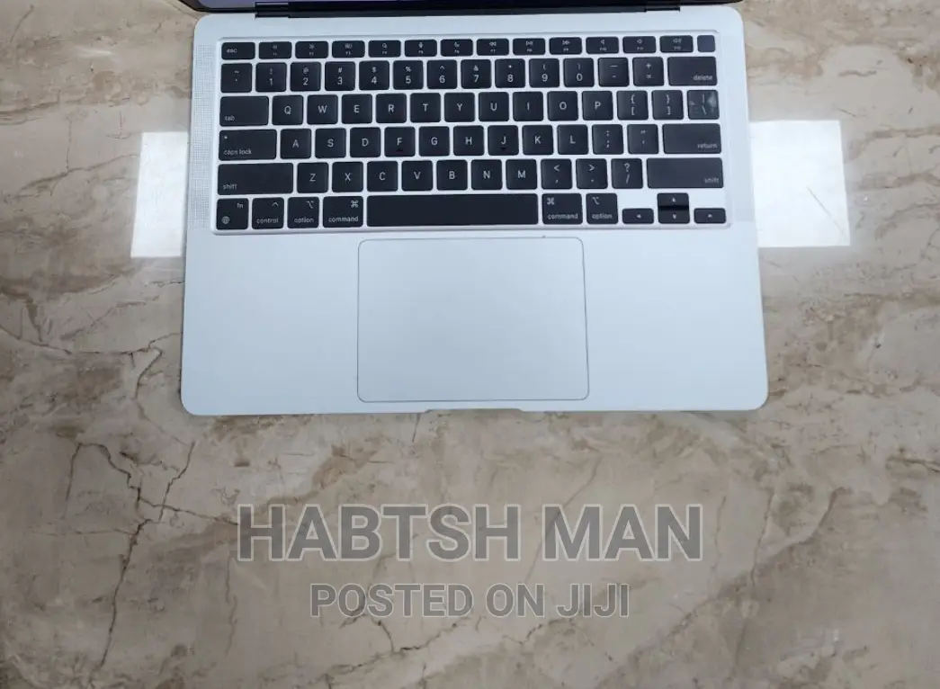 New Laptop Apple MacBook Air 2020 M1 8GB Apple M1 SSD 256GB