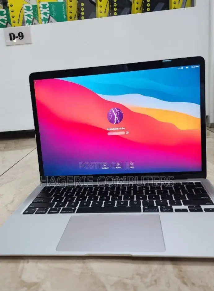 New Laptop Apple MacBook Air 8GB Apple M1 SSD 256GB