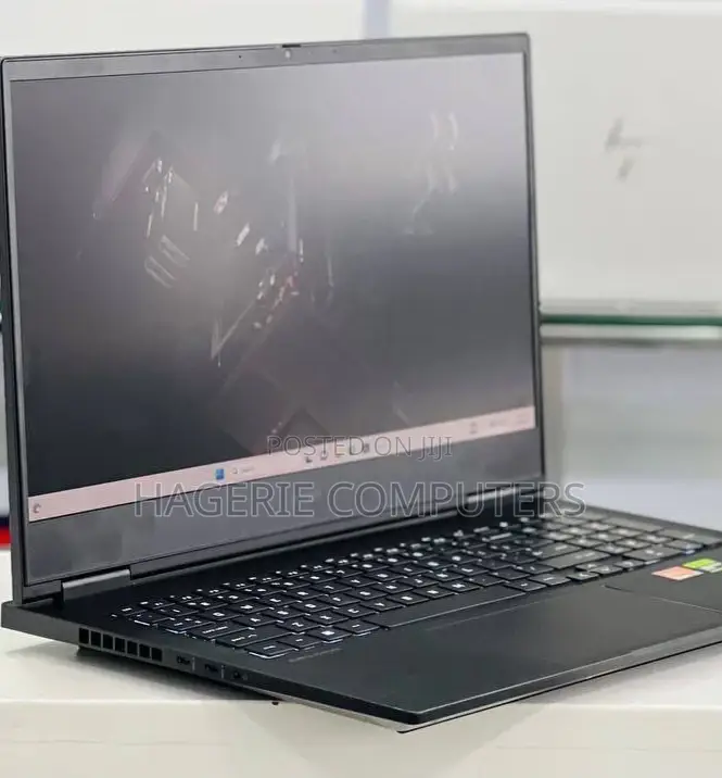 New Laptop HP Omen 15 16GB AMD Ryzen 7 SSD 1T