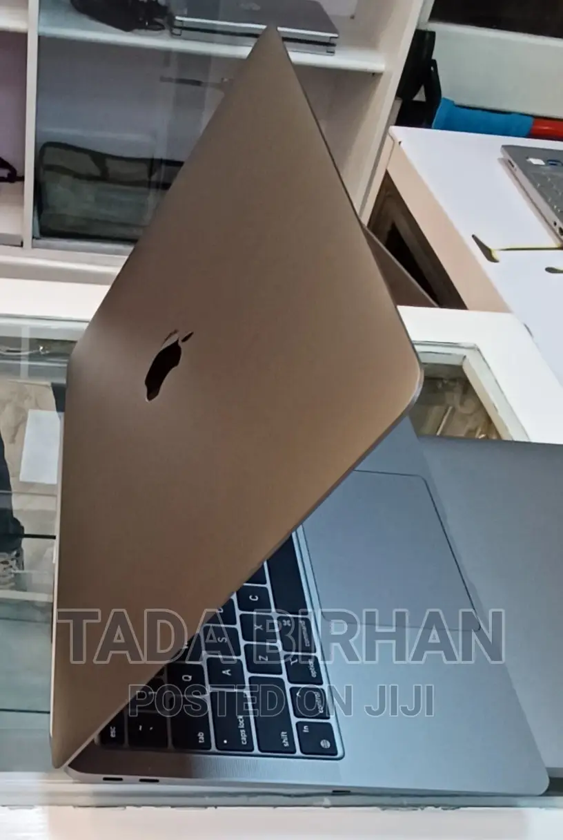 New Laptop Apple MacBook Air 2020 M1 8GB Intel Core I5 SSD 512GB