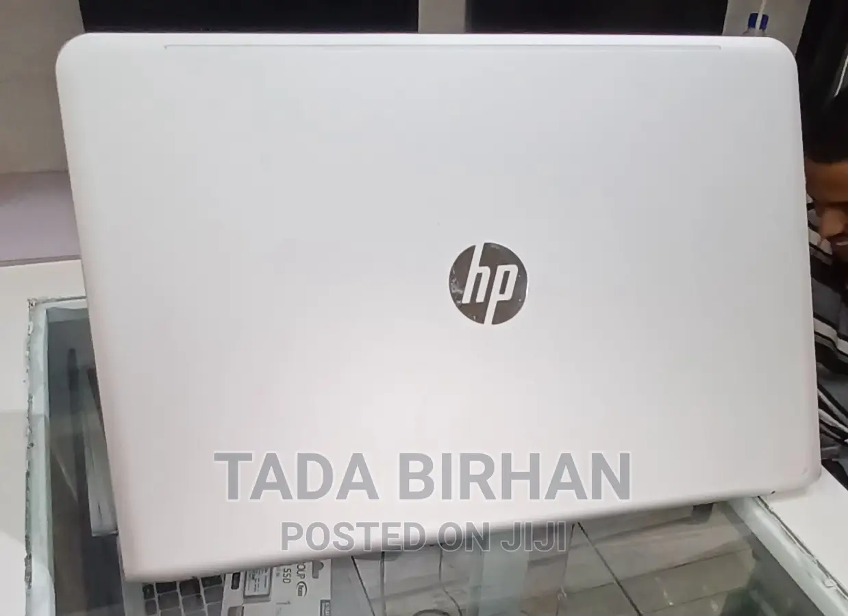 New Laptop HP Envy X2 8GB Intel Core I5 SSD 1T