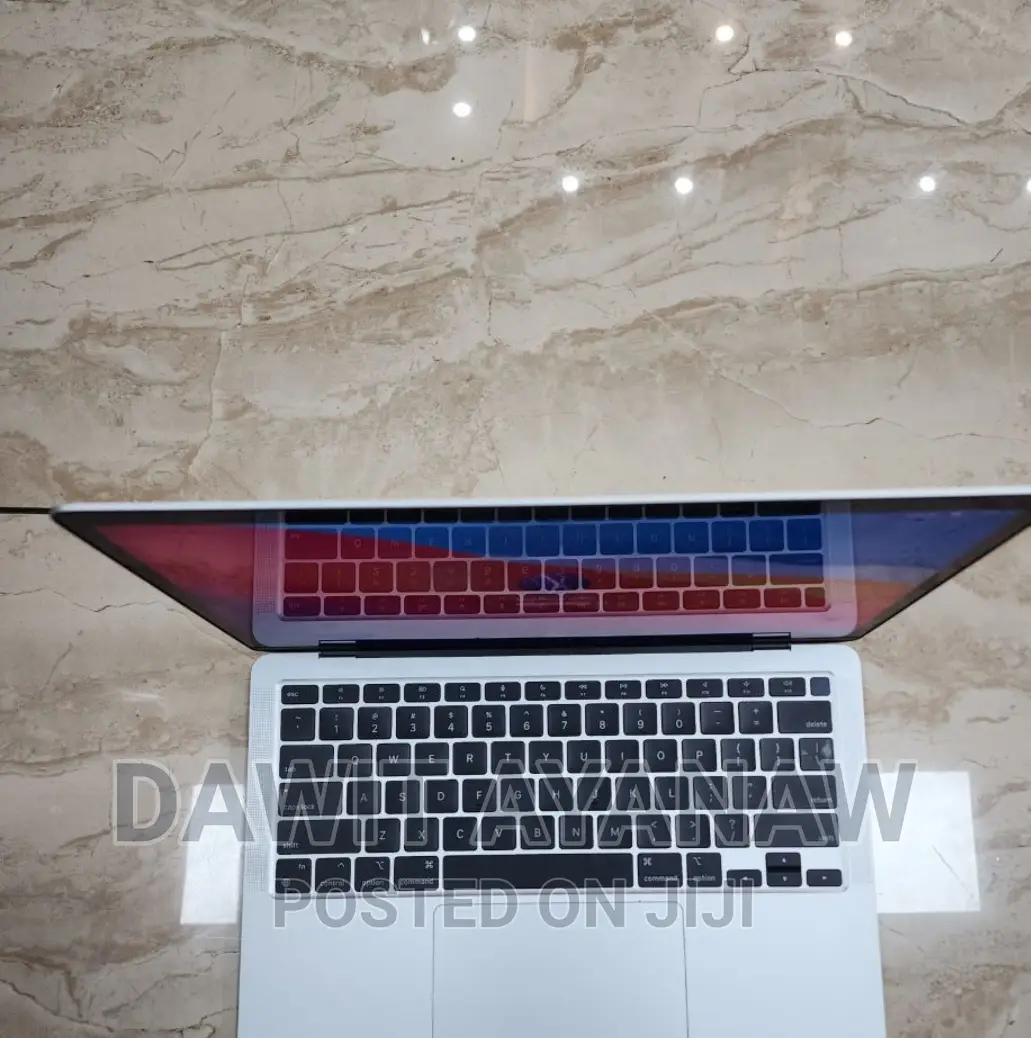 New Laptop Apple MacBook Air 2020 M1 8GB Apple M1 SSD 256GB