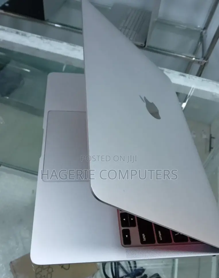 New Laptop Apple MacBook Air 2020 8GB Intel Core I5 SSD 512GB