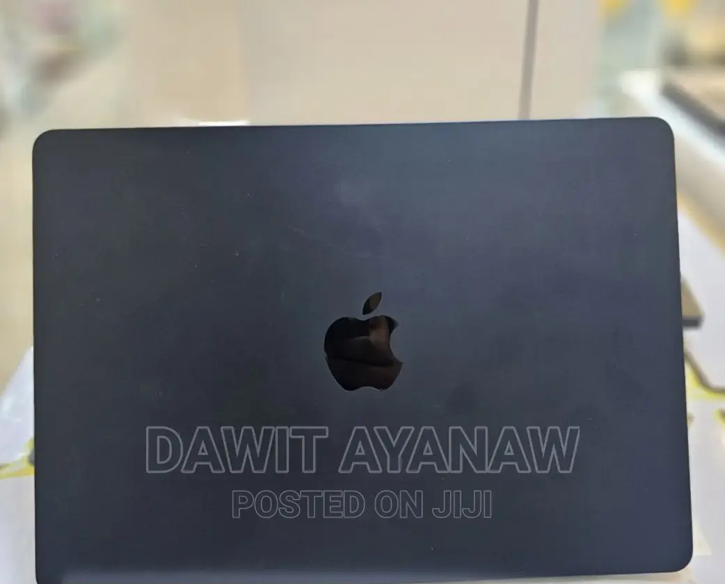 New Laptop Apple MacBook Air 2022 M2 8GB Apple M2 SSD 256GB